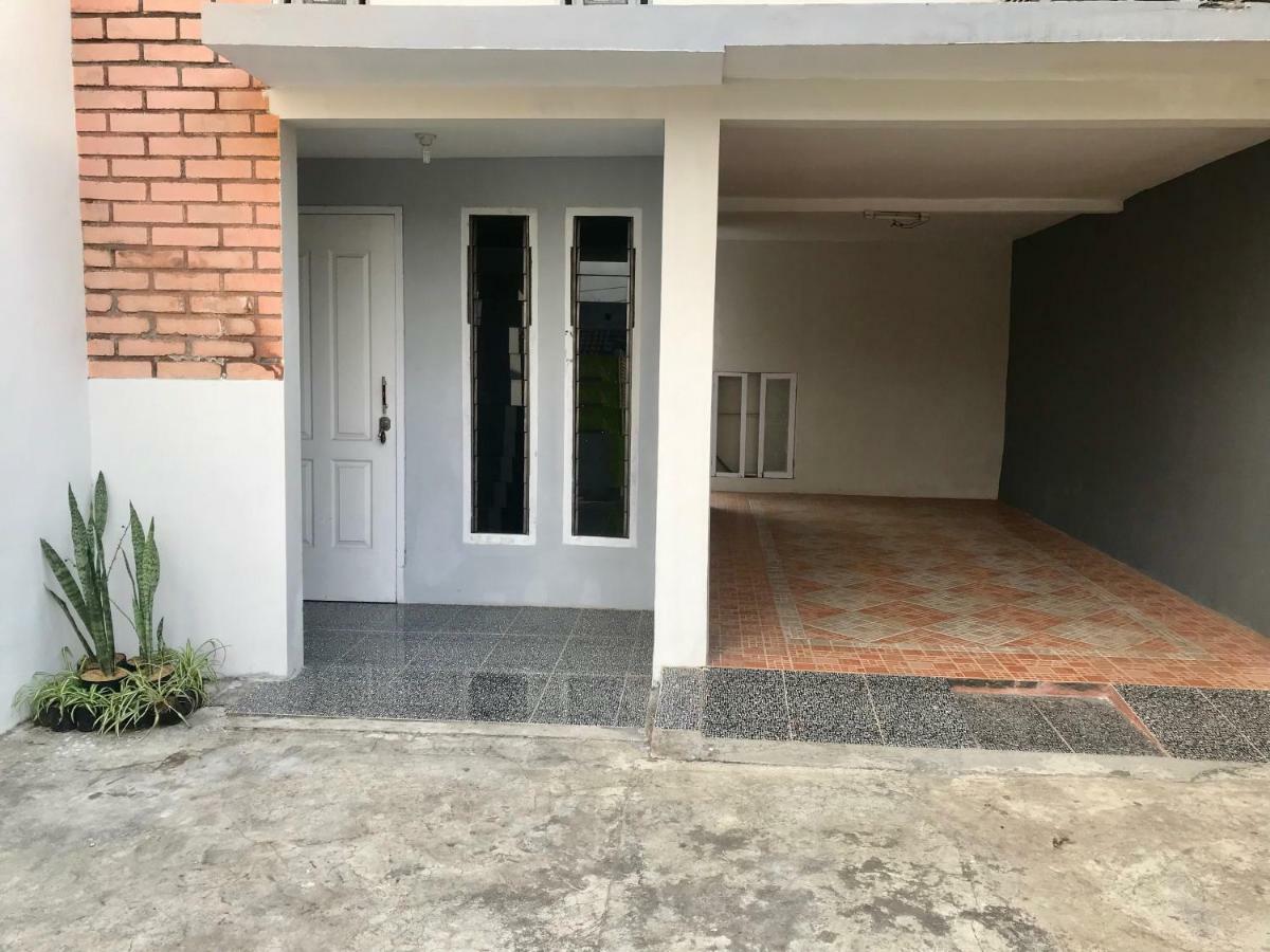 Villa Batu Keluarga Nn Kültér fotó